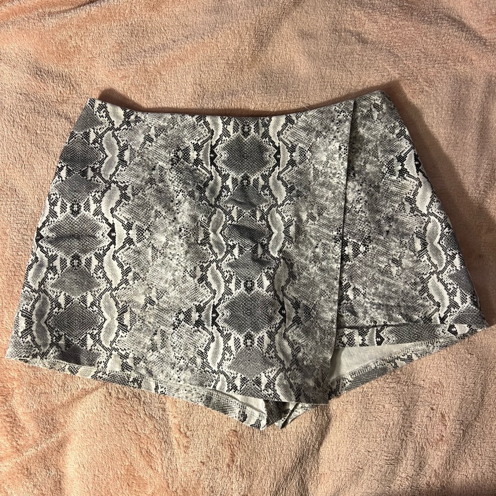 Snake skin SKORT!